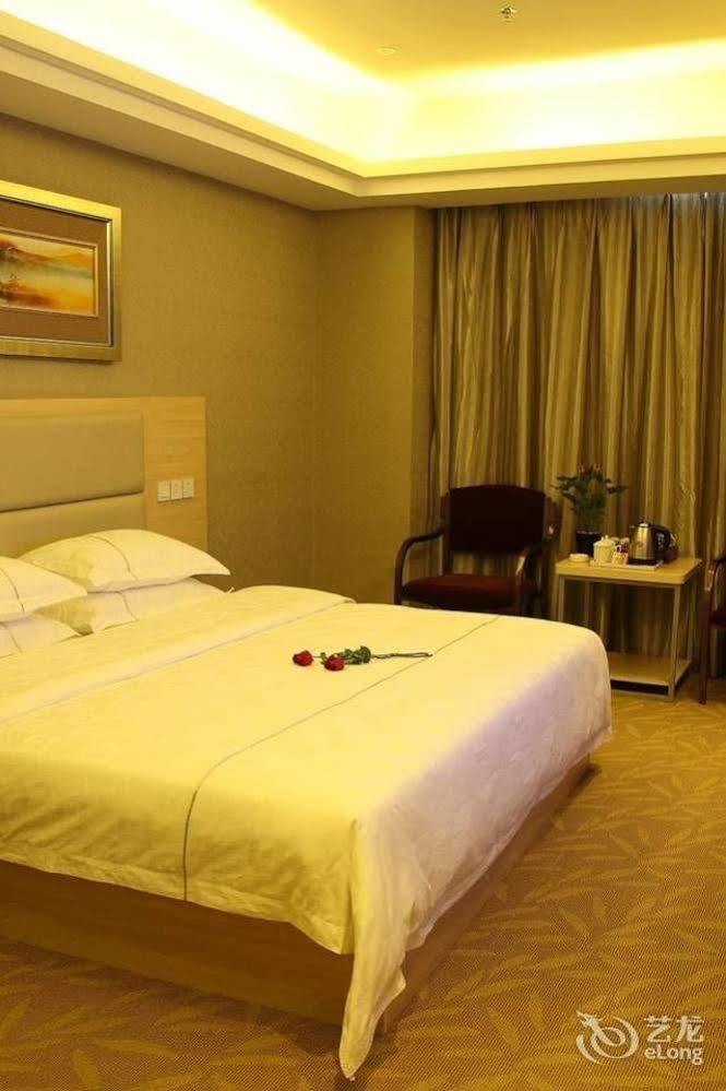 Jinyan Hotel กวางโจว ภายนอก รูปภาพ