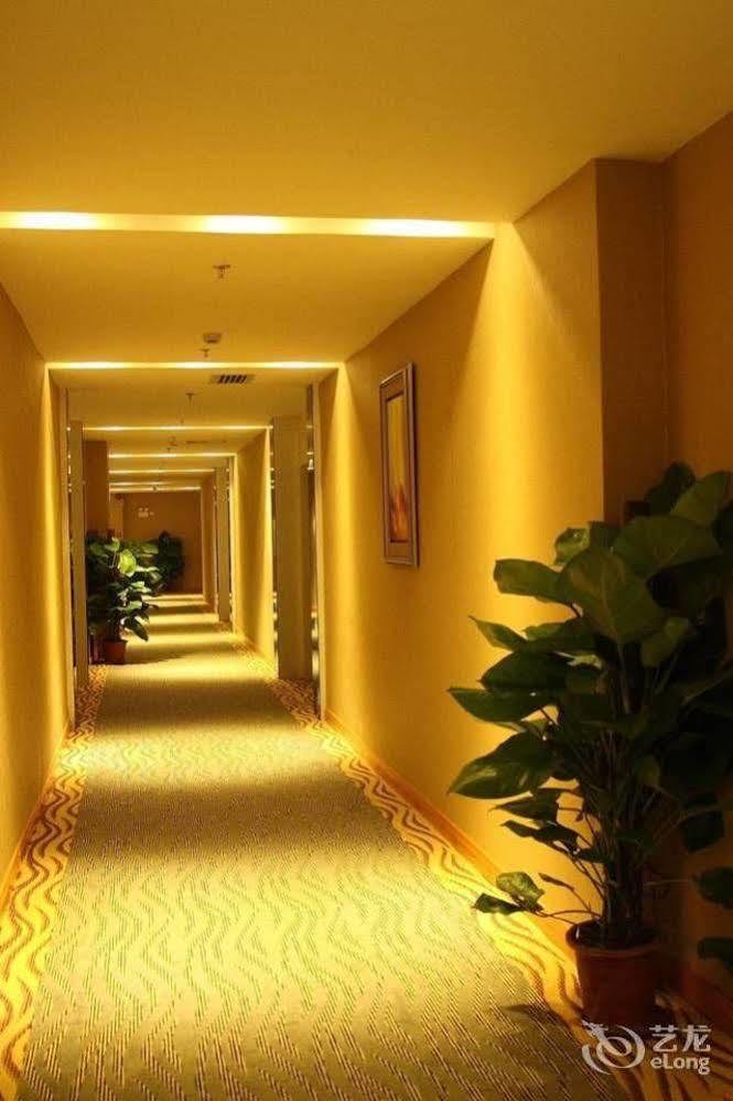 Jinyan Hotel กวางโจว ภายนอก รูปภาพ
